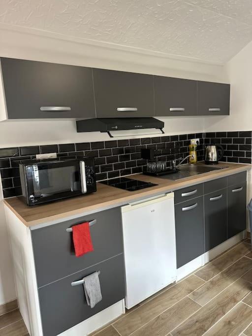 Charmante Studio Ligne 13 Tram 5 Saint Denis Pierrefitte-sur-Seine Ngoại thất bức ảnh