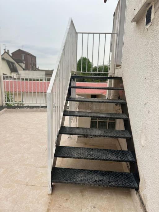 Charmante Studio Ligne 13 Tram 5 Saint Denis Pierrefitte-sur-Seine Ngoại thất bức ảnh